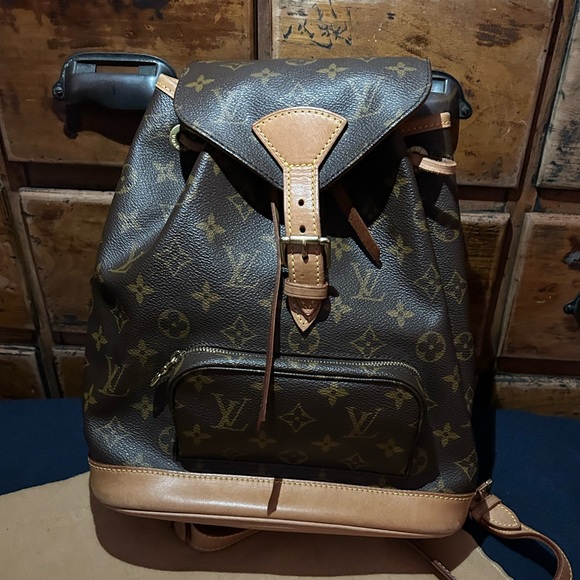 Louis Vuitton Backpack - Picture 4 of 10